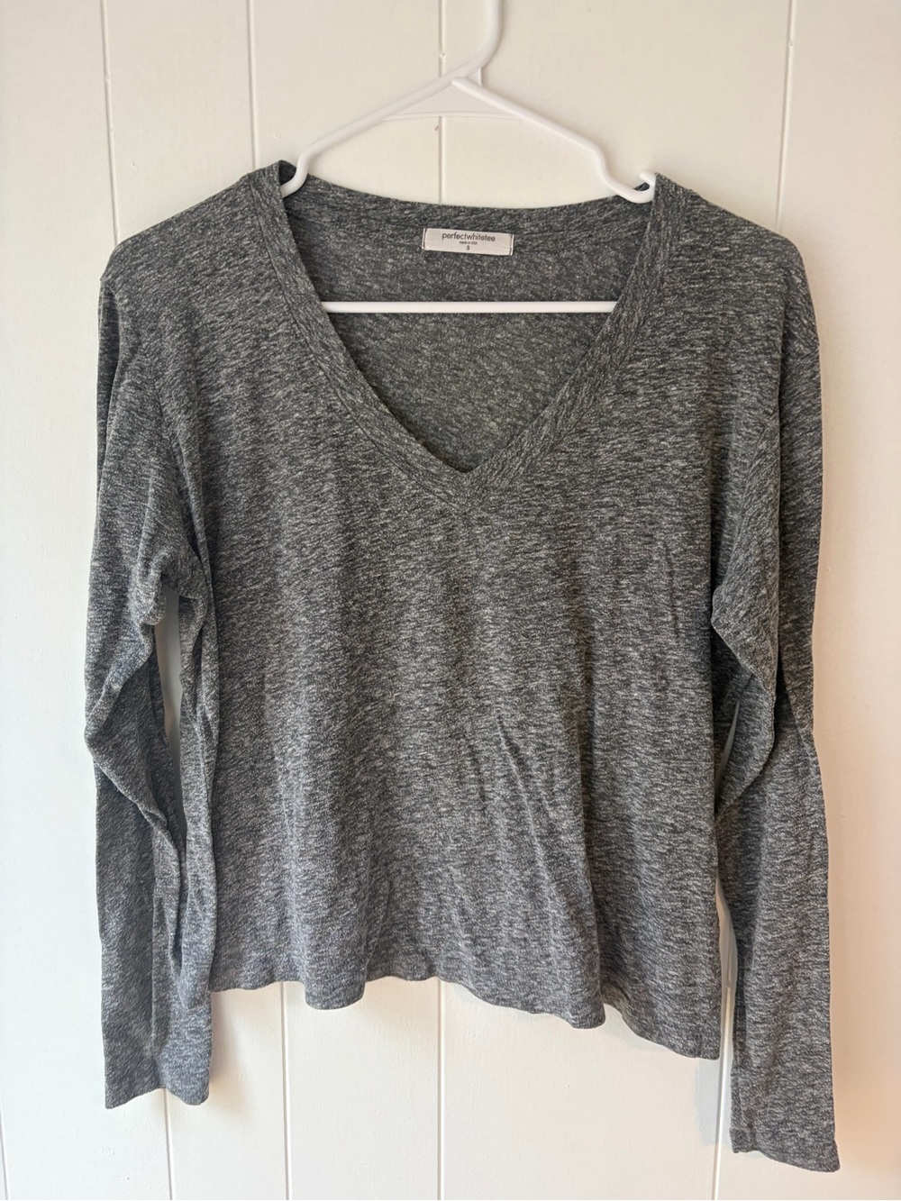 Perfectwhitetee long sleeve small